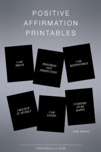 Download these free positive affirmation printables to decorate your planner, journal, home and work area! #freeprintables